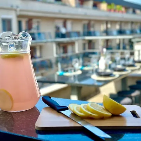 Riverside - Free Parking