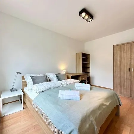 Riverside - Free Parking Appartement