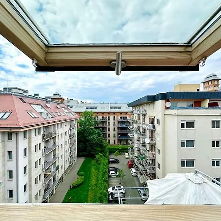 Riverside - Free Parking *